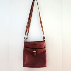 Roots cross body bag